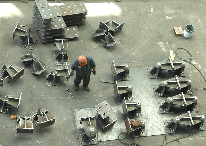 双辽煤棚网架双向支座